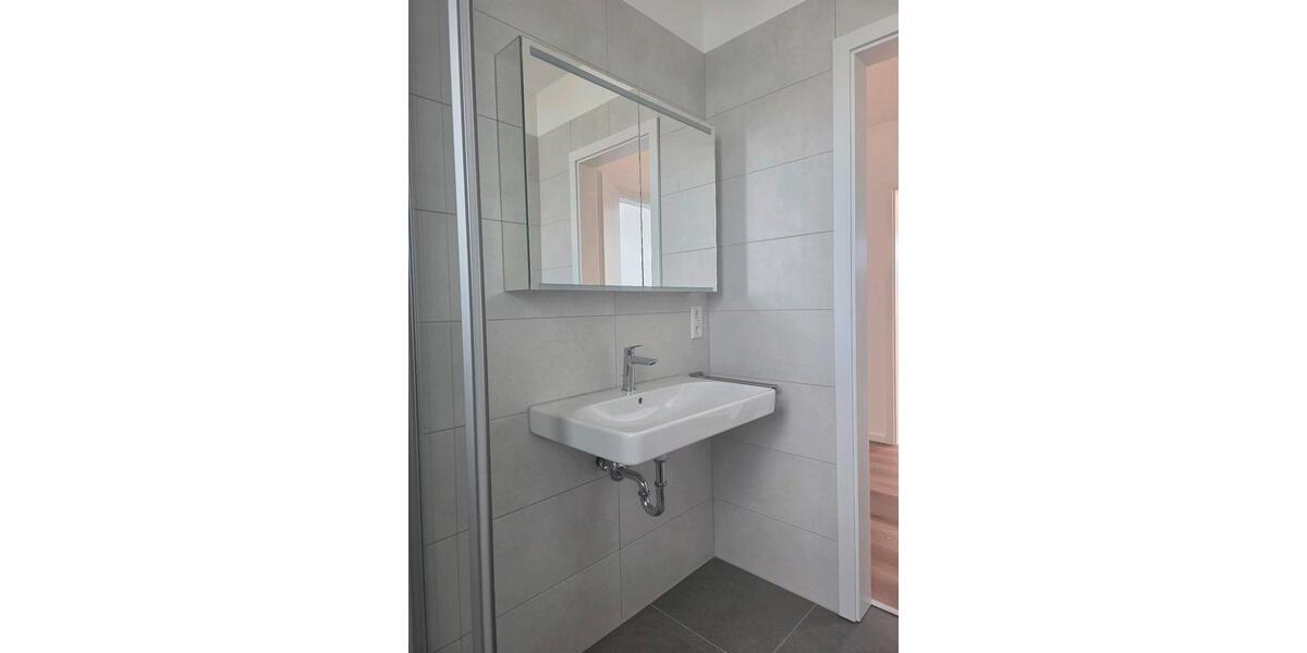 Dachgeschoßwohnung Mönchengladbach - 3 Zimmer, 92 m&sup2;, 1.176&euro; | Angebot:25646320