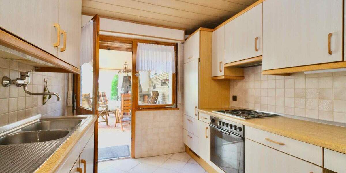 Familienfreundlich wohnen auf großem Grundstück in Reuschenberg 5 zimmer