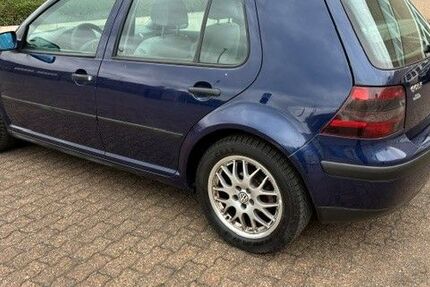 VW Golf 398.870 km 2.190 &euro; Willich 47877