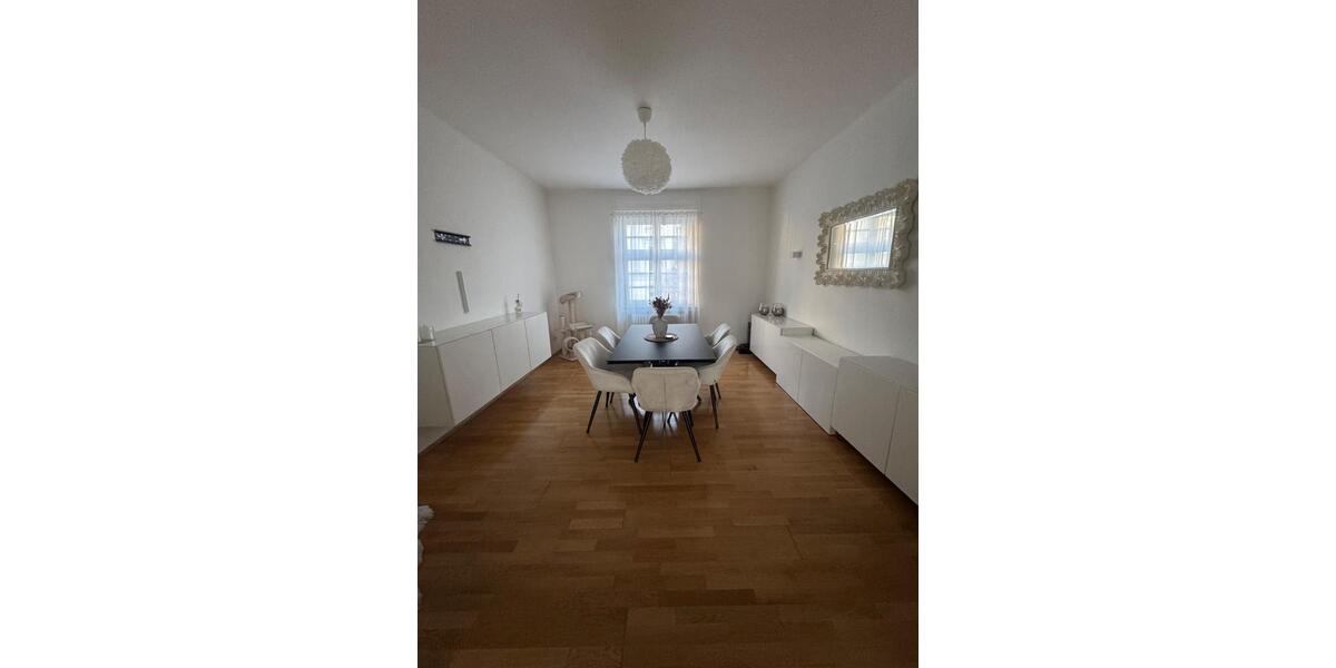 Etagenwohnung Wülfrath - 4 Zimmer, 110 m&sup2;, 975&euro; | Angebot:25656499