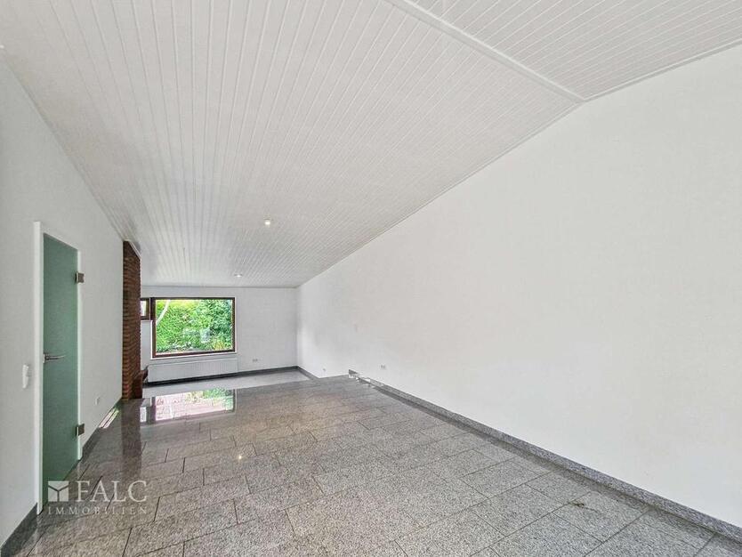 Miettraum im Grünen - Individuelles Wohnen im einzigartigen Split-Level-Haus in Angermund