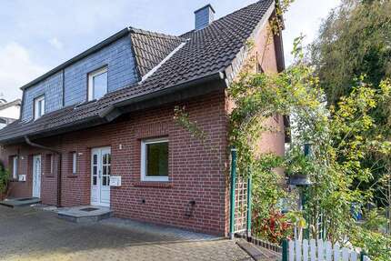 Haus Leverkusen Bergisch Neukirchen - 4 Zimmer, 109 m&sup2;, 459.000&euro; | Angebot:26330520