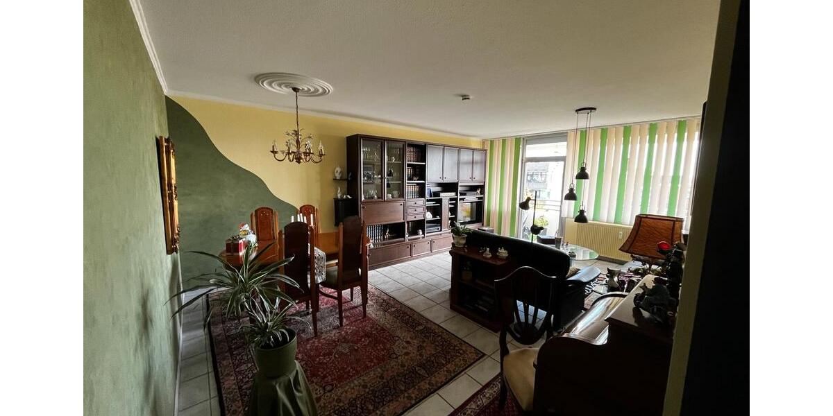 Etagenwohnung Neuss - 3 Zimmer, 82 m&sup2;, 258.000&euro; | Angebot:26902565