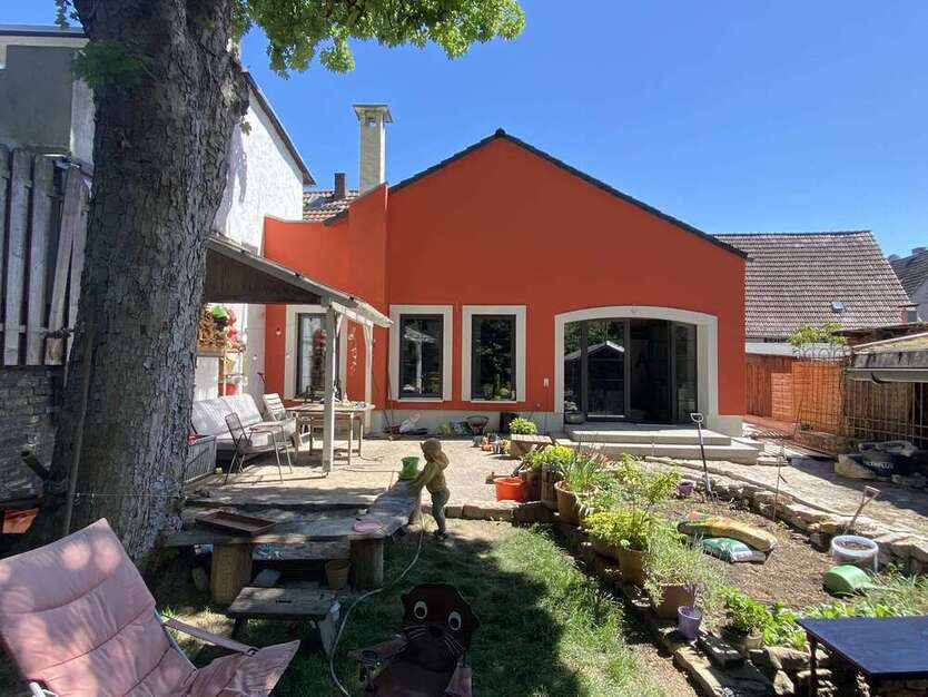 Haus zum Mieten in Wiesbaden 2.000 € 189 m²