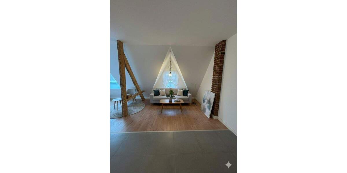 Exklusive 3-Zimmer Altbau-Wohnung mit Dachloggia - kernsaniert 2025 3 zimmer