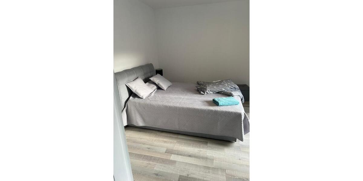 D-Zoo, attraktive möbl. 2 Zi. ETW, ruhig und Zentral , ca. 40qm Wfl., 8qm Nfl. im Keller zimmer