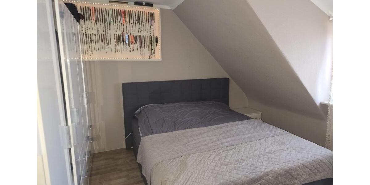 Dachgeschoßwohnung Dormagen - 3 Zimmer, 70 m&sup2;, 1.000&euro; | Angebot:25047252