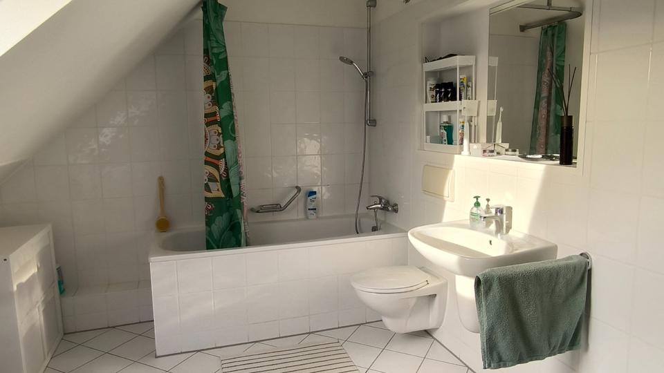 ZWISCHENMIETE 3 Monate in Gerresheim 2.5 zimmer