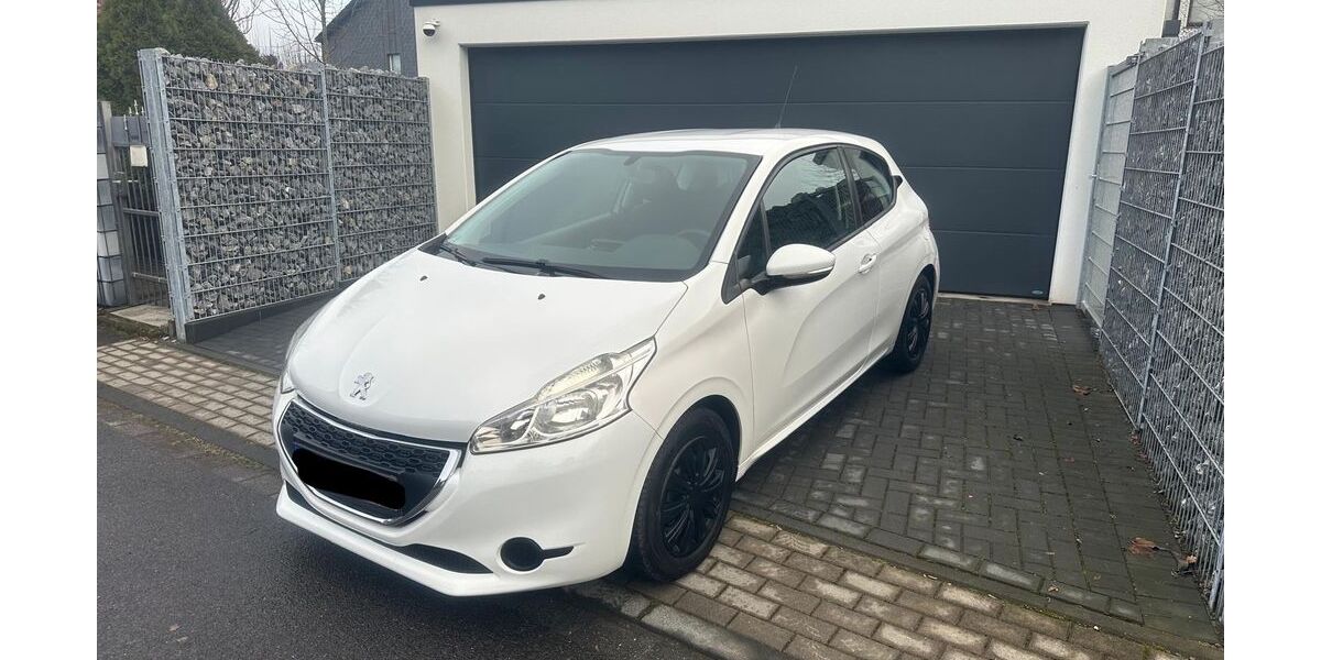 Peugeot 208 98.246 km 4.990 &euro; Oberhausen 46047