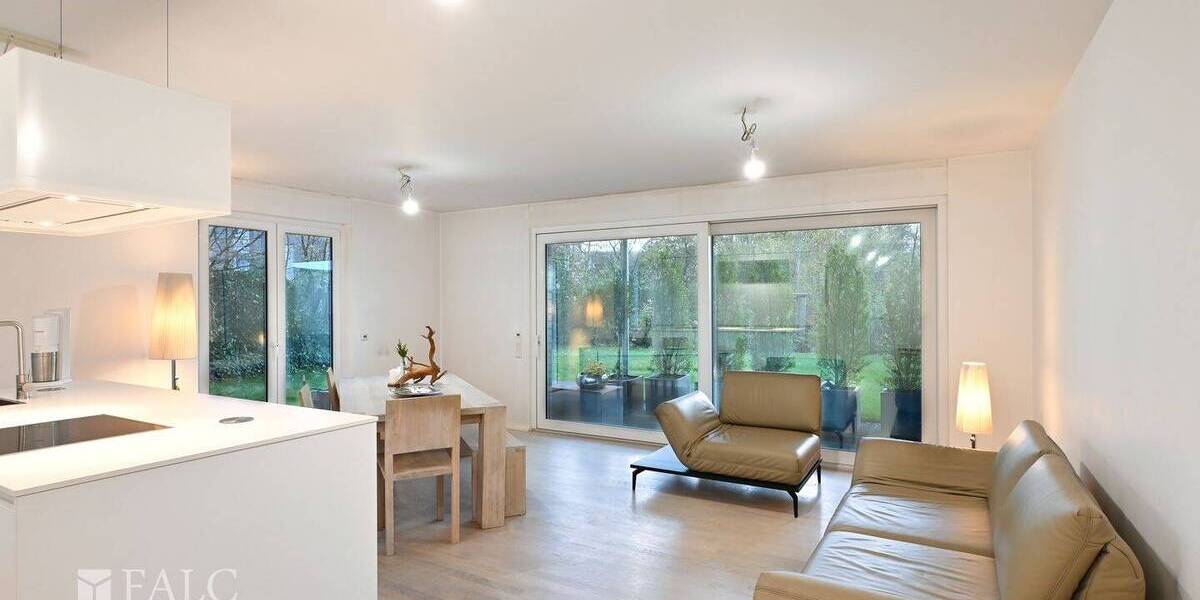 Komfortabel, ruhig, begehrt -Ruheoase in zentraler Lage -Wohnen mit Garten und Tiefgaragenstellplatz 3 zimmer