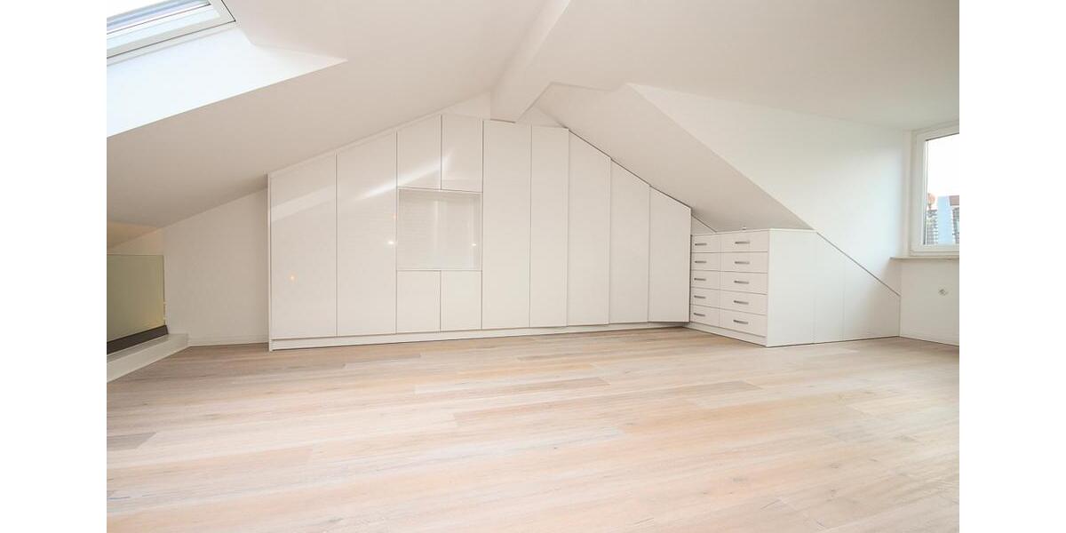 Dachgeschoßwohnung Düsseldorf Stadtbezirk 2 - 2 Zimmer, 89 m&sup2;, 1.600&euro; | Angebot:24889835
