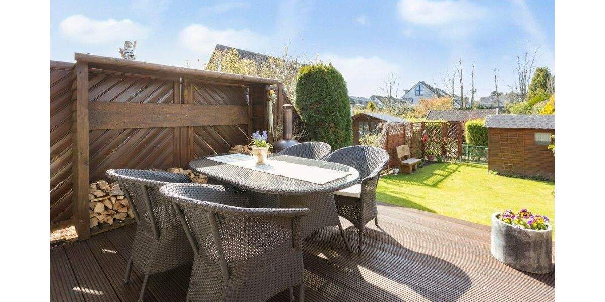 Reihenmittelhaus Düsseldorf Wittlaer - 4 Zimmer, 125 m&sup2;, 2.500&euro; | Angebot:25360670