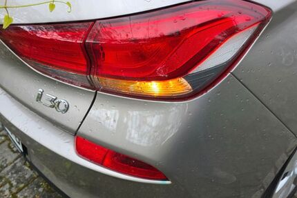 Hyundai i30 96.000 km 10.600 &euro; DÜSSELDORF 40589