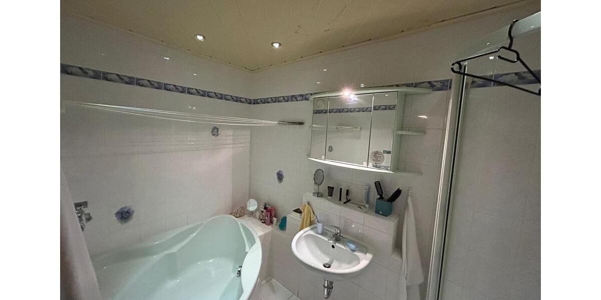Etagenwohnung Dormagen Hackenbroich - 3 Zimmer, 68 m&sup2;, 1.300&euro; | Angebot:26386922