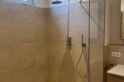 BARRIEREFREIE-BEHINDERTENGERECHTE 2 Zimmer-Wohnung IM EG- MIT RAMPE-NEUE EBK