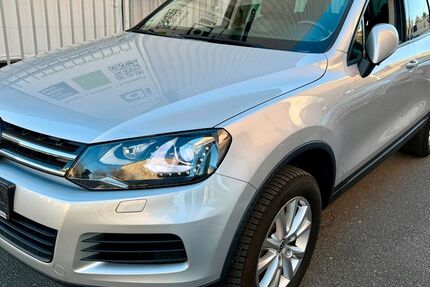 VW Touareg 216.531 km 10.950 &euro; Krefeld 47799