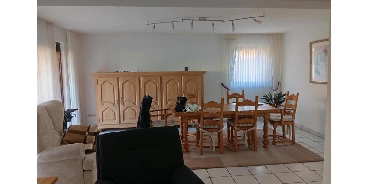Erdgeschoßwohnung Moers - 3 Zimmer, 82 m&sup2;, 230.000&euro; | Angebot:26503717