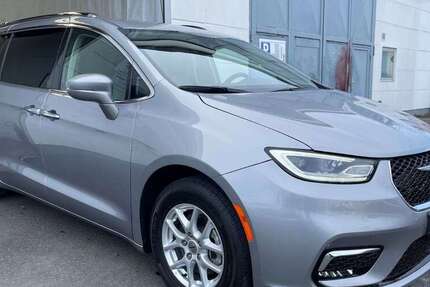 Chrysler Pacifica 56.000 km 26.900 &euro; Düsseldorf 40589