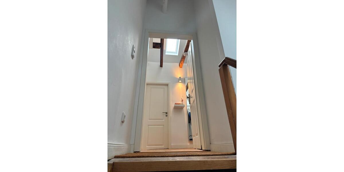 Dachgeschoßwohnung Duisburg Laar - 3 Zimmer, 77 m&sup2;, 895&euro; | Angebot:25352216