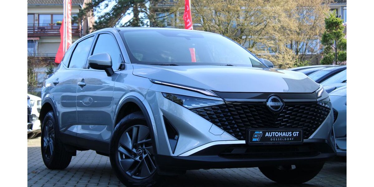Nissan Qashqai 15.723 km 26.999 &euro; Düsseldorf 40625