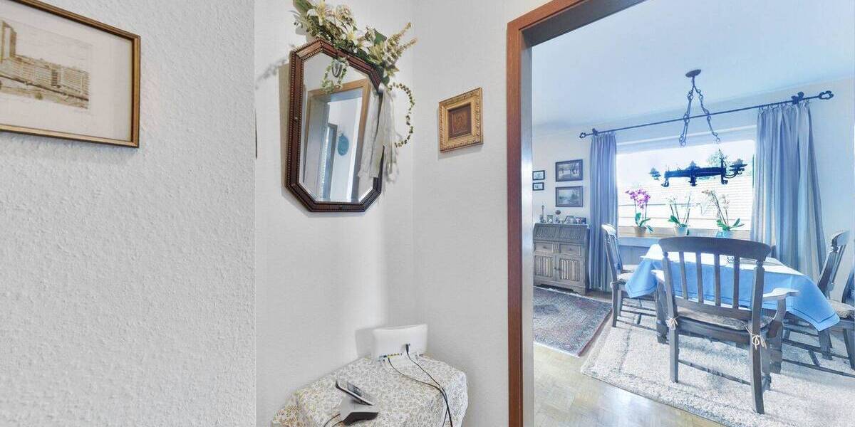 Etagenwohnung Neuss Rosellen - 3 Zimmer, 96 m&sup2;, 319.000&euro; | Angebot:26903784