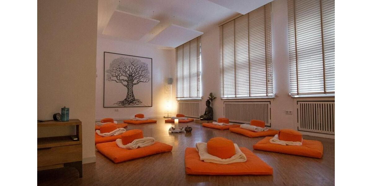 Gruppenraum für Körperarbeit, Meditation, Selbsterfahrung etc. zimmer
