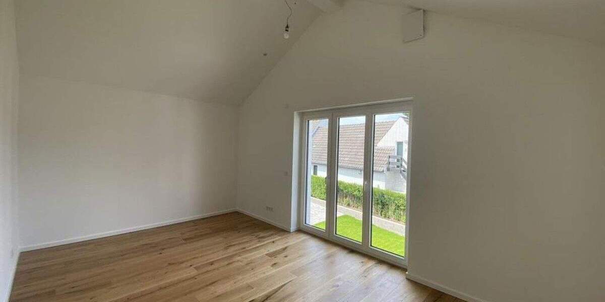 Doppelhaushälfte Düsseldorf Kalkum - 3 Zimmer, 100 m&sup2;, 790.000&euro; | Angebot:25743606