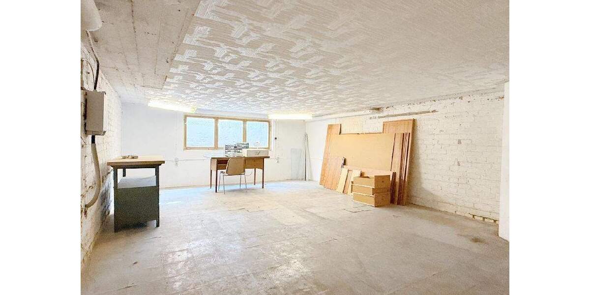 TOLLES ANWESEN MIT SCHWIMMBAD IN KREFELD-KLIEDBRUCH! 9 zimmer