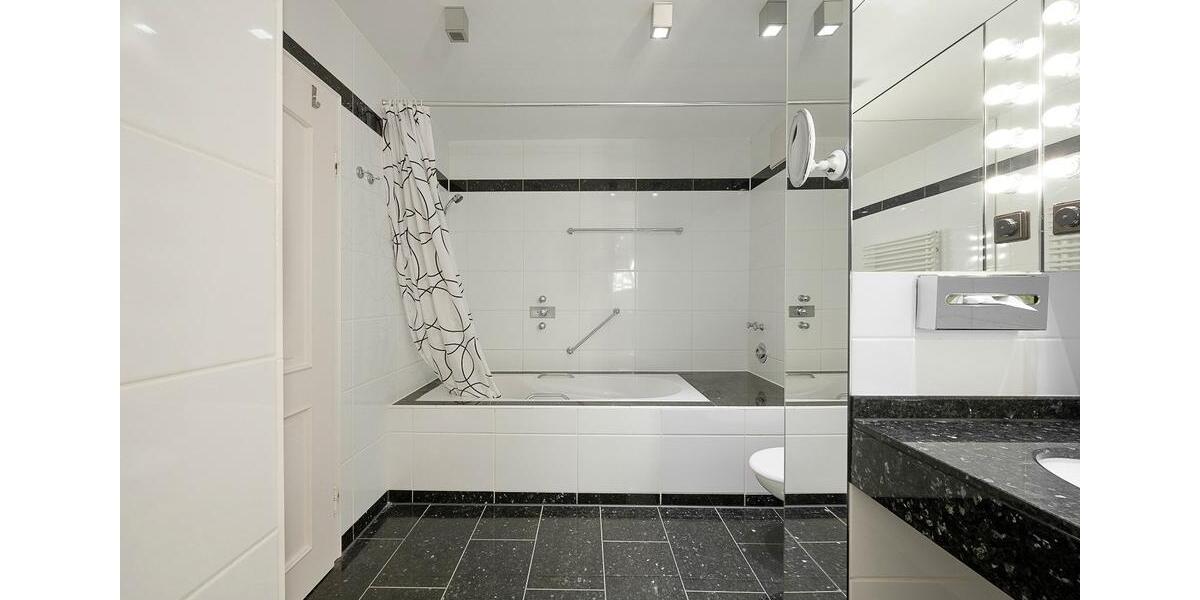 Einfamilienhaus Düsseldorf Stadtbezirk 6 - 6.5 Zimmer, 222 m&sup2;, 1.100.000&euro; | Angebot:27407894