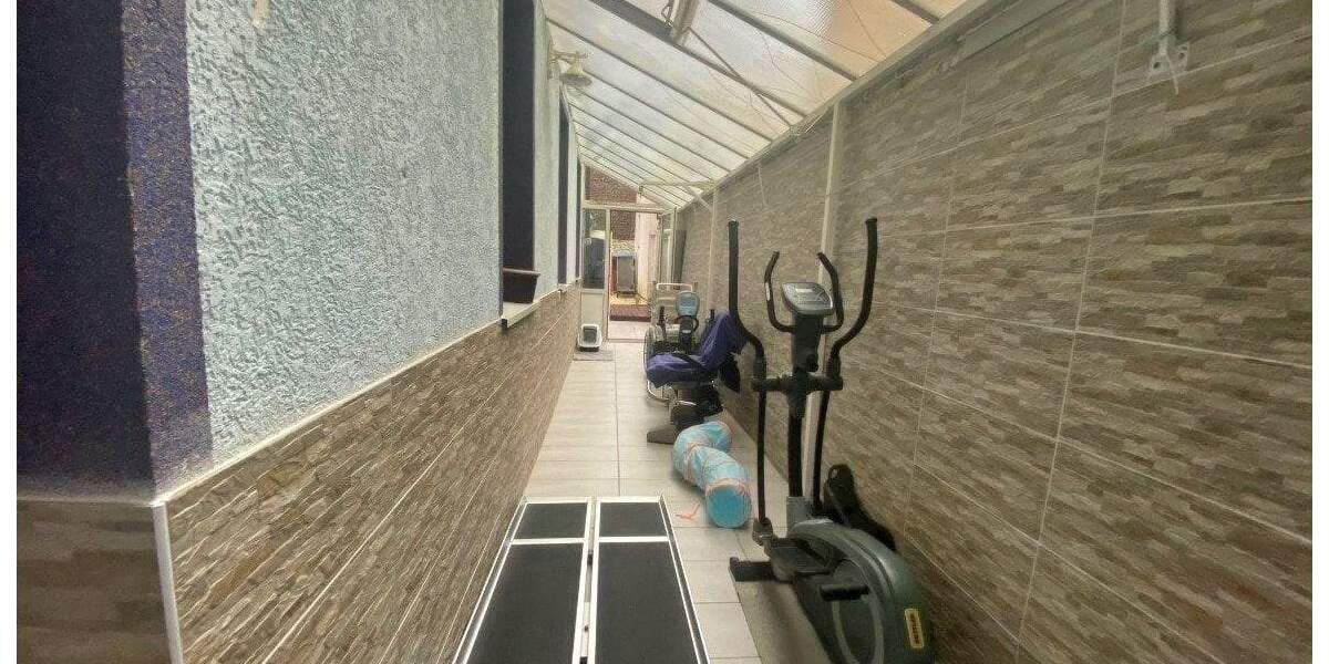 *Krefeld: Charmantes und gepflegtes Stadthaus für die große Familie inkl. kleinem Lagerraum Top* 5 zimmer