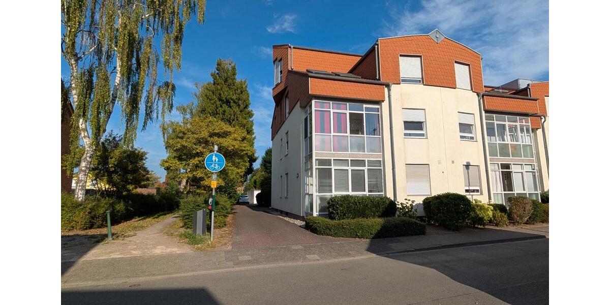 Erdgeschoßwohnung Dormagen Hackenbroich - 3 Zimmer, 80 m&sup2;, 1.100&euro; | Angebot:26316404