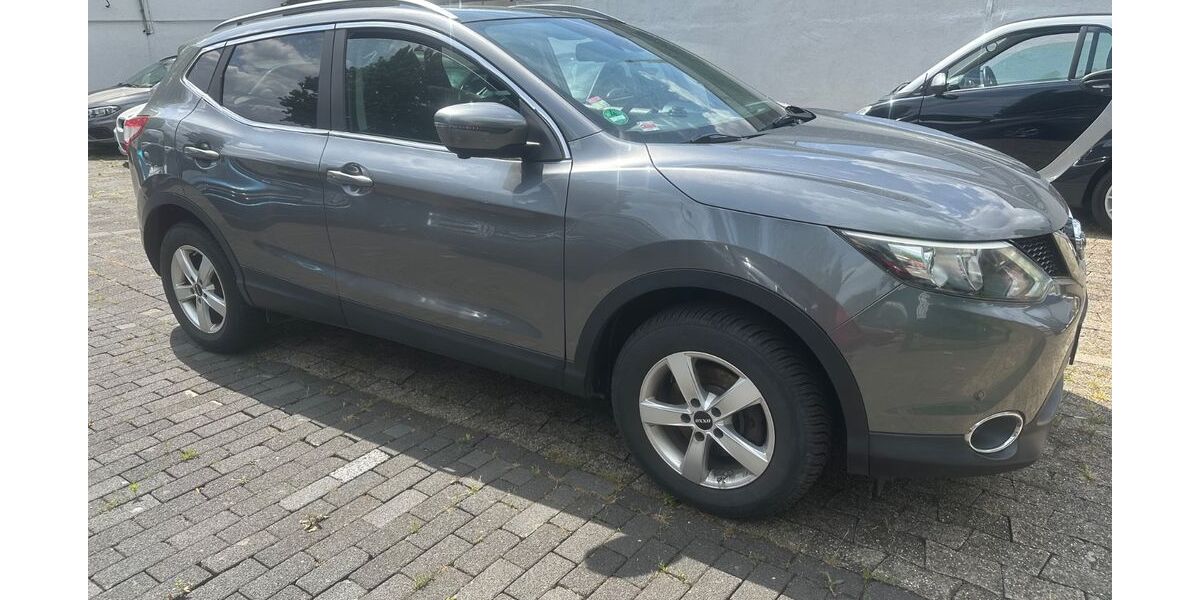 Nissan Qashqai 159.500 km 7.899 &euro; Düsseldorf 40231