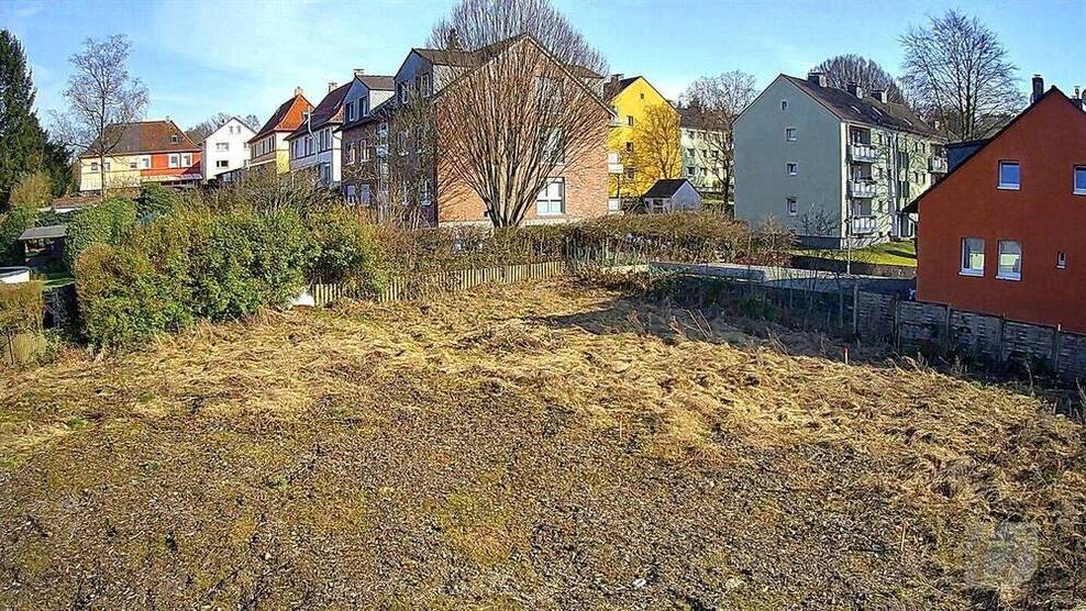 Baugrundstück in Solingen Meigen, ideal für eine Doppelhaushälfte.