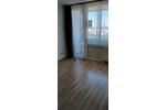 Ruhiges Apartment mit Balkon & Aufzug – zentrale Lage 1 zimmer