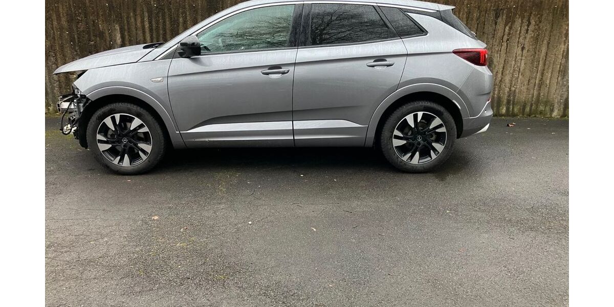 Opel Grandland (X) 13.414 km 12.990 &euro; Hilden 40721