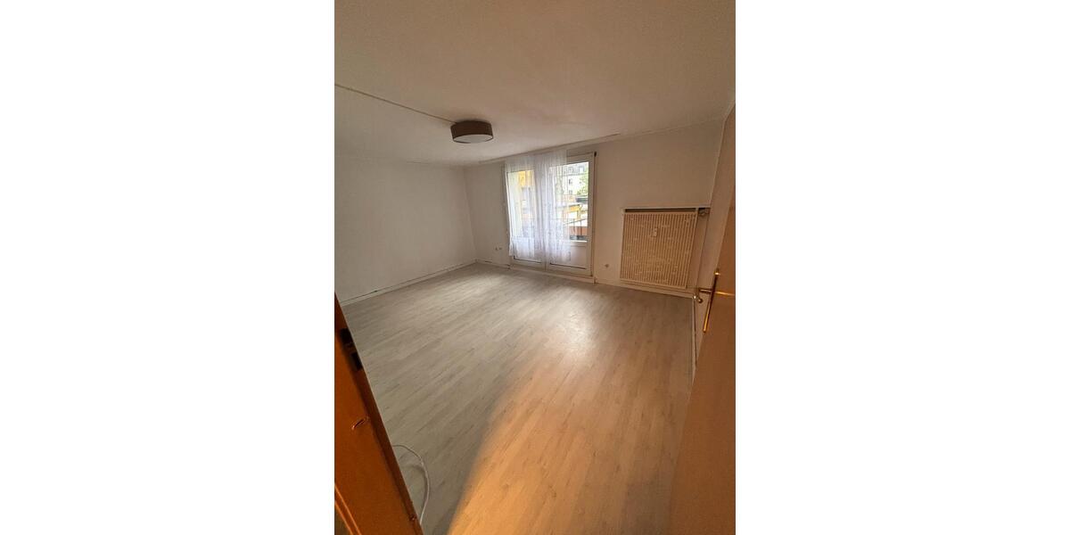 Etagenwohnung Düsseldorf Oberbilk - 1 Zimmer, 25 m&sup2;, 600&euro; | Angebot:26416843