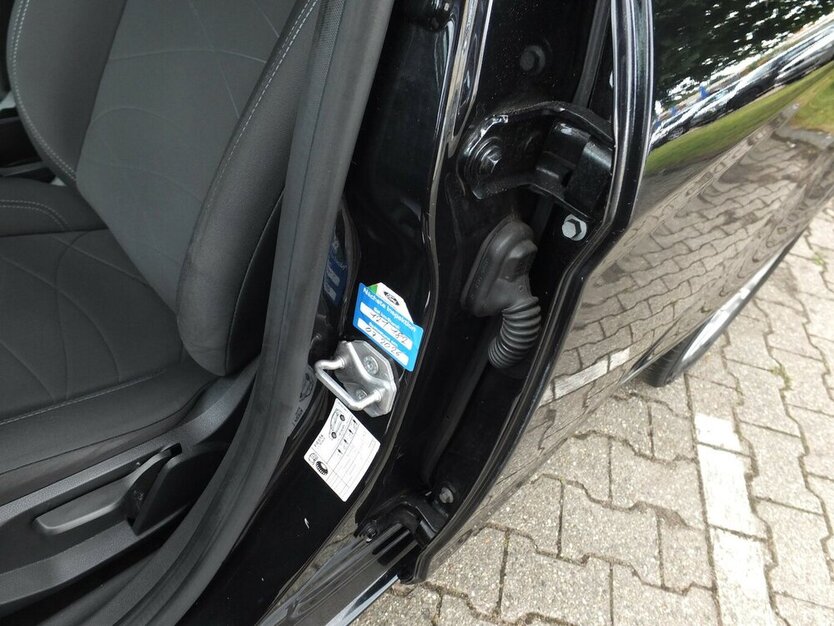 Ford Fiesta SYNC EDITION COOL&SOUND START-STOP 98.755 km 6.708 € Köln 50858