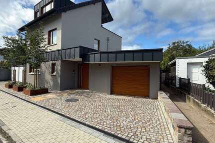 Haus zum Mieten in Viersen 2.500 € 180 m² 5 zimmer