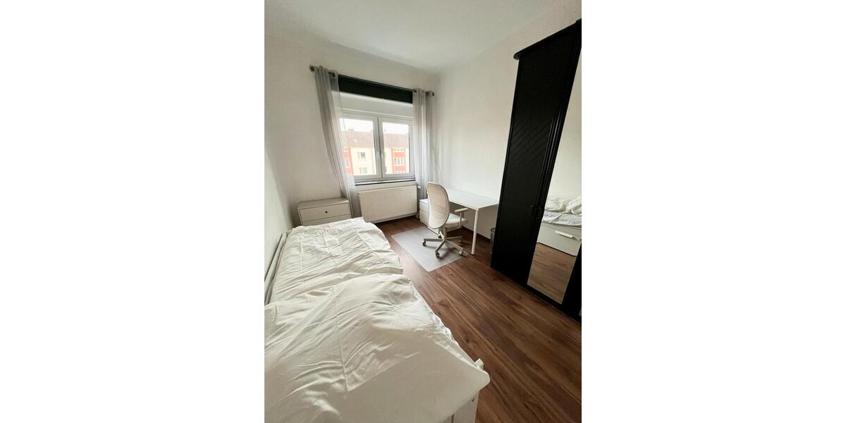 Dachgeschoßwohnung Düsseldorf Flingern Süd - 1 Zimmer, 12 m&sup2;, 690&euro; | Angebot:26372629