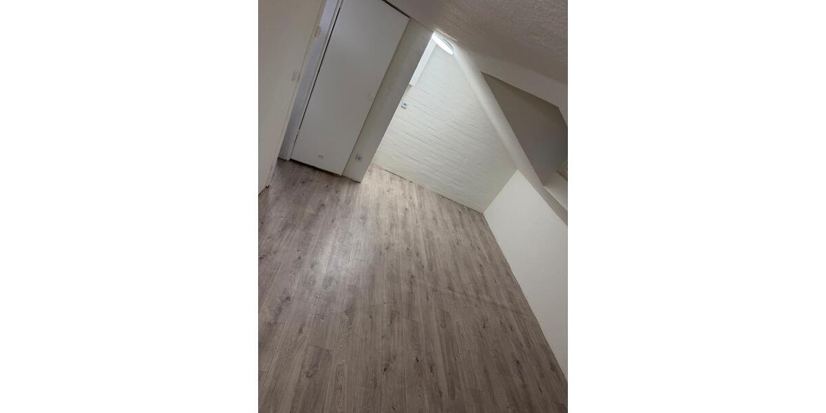 Dachgeschoßwohnung Meerbusch Necklenbroich - 2 Zimmer, 40 m&sup2;, 620&euro; | Angebot:25784063