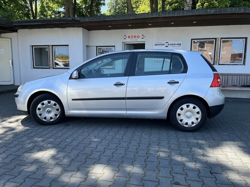 VW Golf Trendline / Klima / Schiebedach / ZV 185.000 km 2.490 € Mönchengladbach 41066