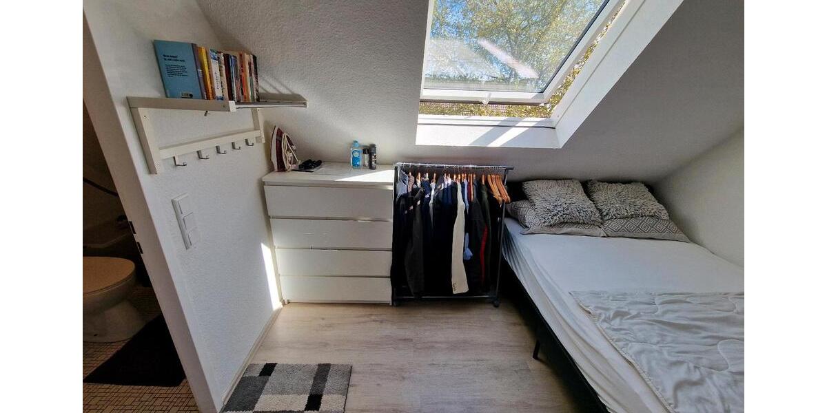 Dachgeschoßwohnung Meerbusch Necklenbroich - 1 Zimmer, 30 m&sup2;, 560&euro; | Angebot:26414532