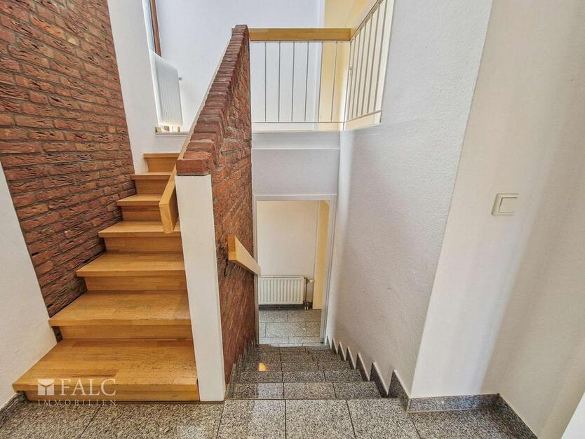 Miettraum im Grünen - Individuelles Wohnen im einzigartigen Split-Level-Haus in Angermund