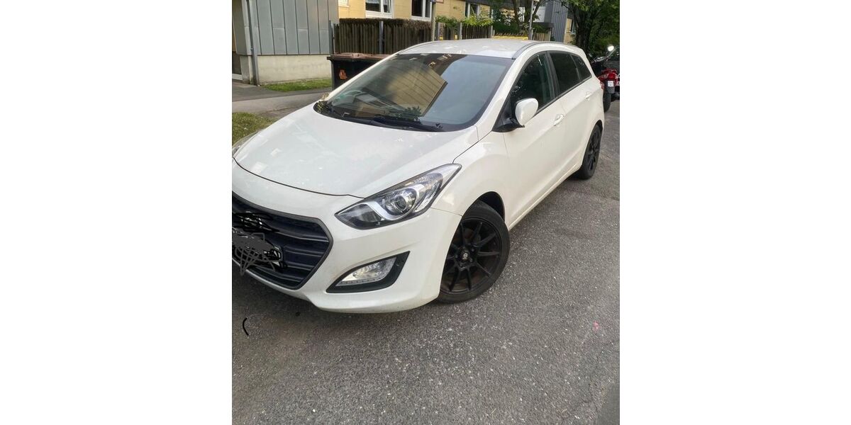 Hyundai i30 244.088 km 2.900 &euro; Remscheid 42859