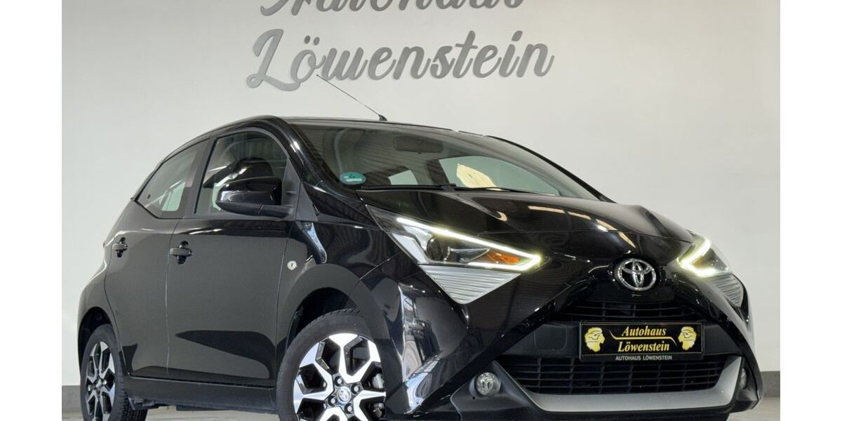 Toyota Aygo (X) 8.722 km 12.980 &euro; Moers 47443