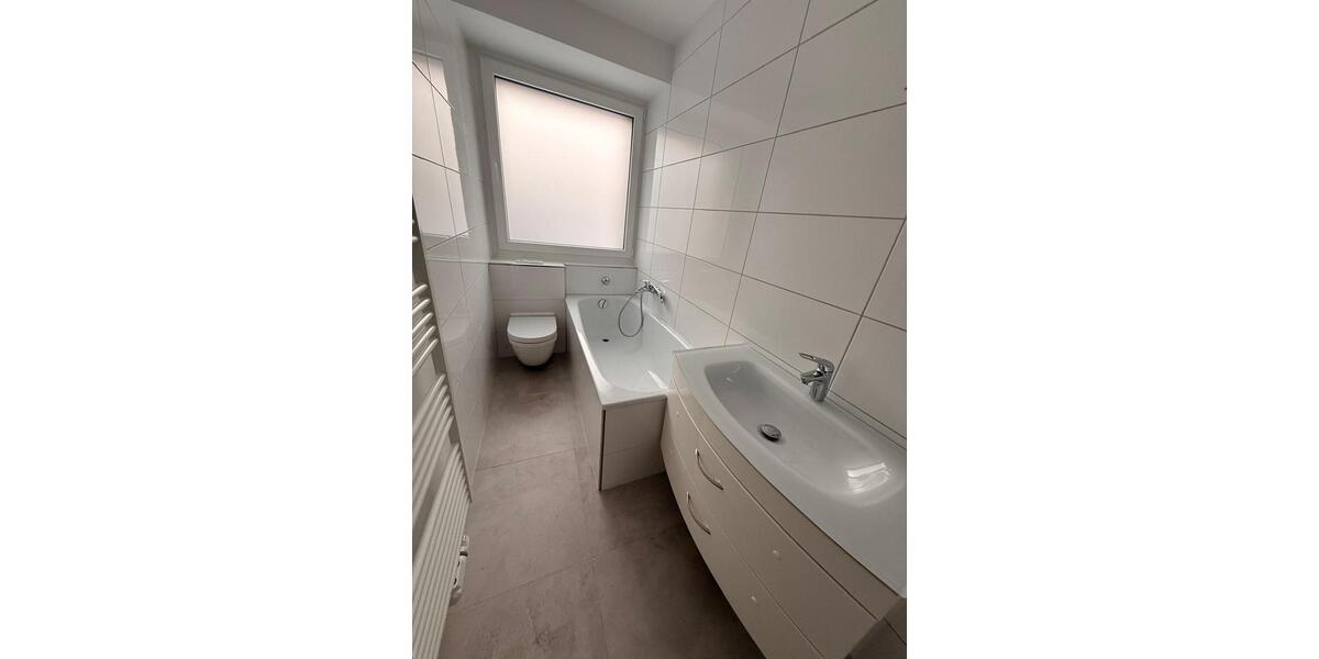 Kernsanierte 3 Zimmer Wohnung mit Balkon und Garage 3 zimmer