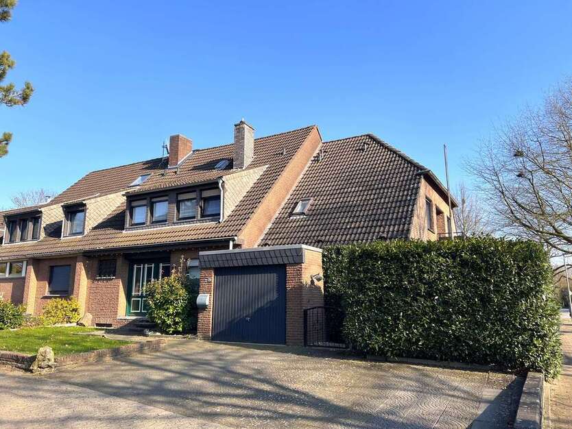 Haus zum Kaufen in Krefeld 639.000 € 213 m²