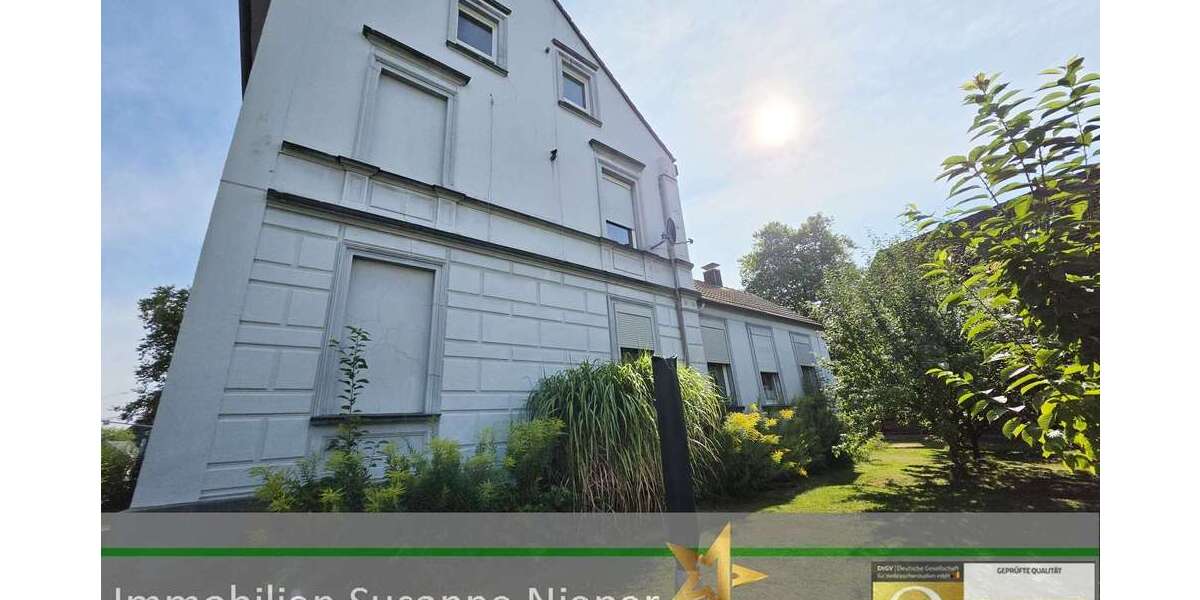Einfamilienhaus Solingen Wald - 9 Zimmer, 205 m&sup2;, 380.000&euro; | Angebot:27143184