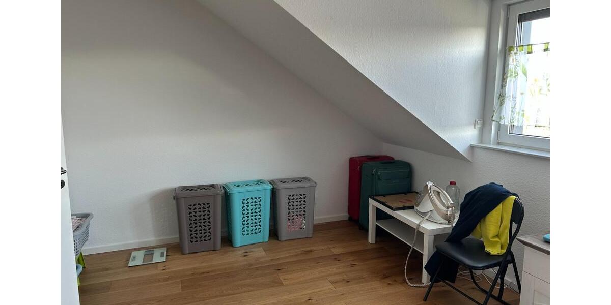 Freundliches Reihenhaus mit fünf Zimmern in Mönchengladbach 5 zimmer