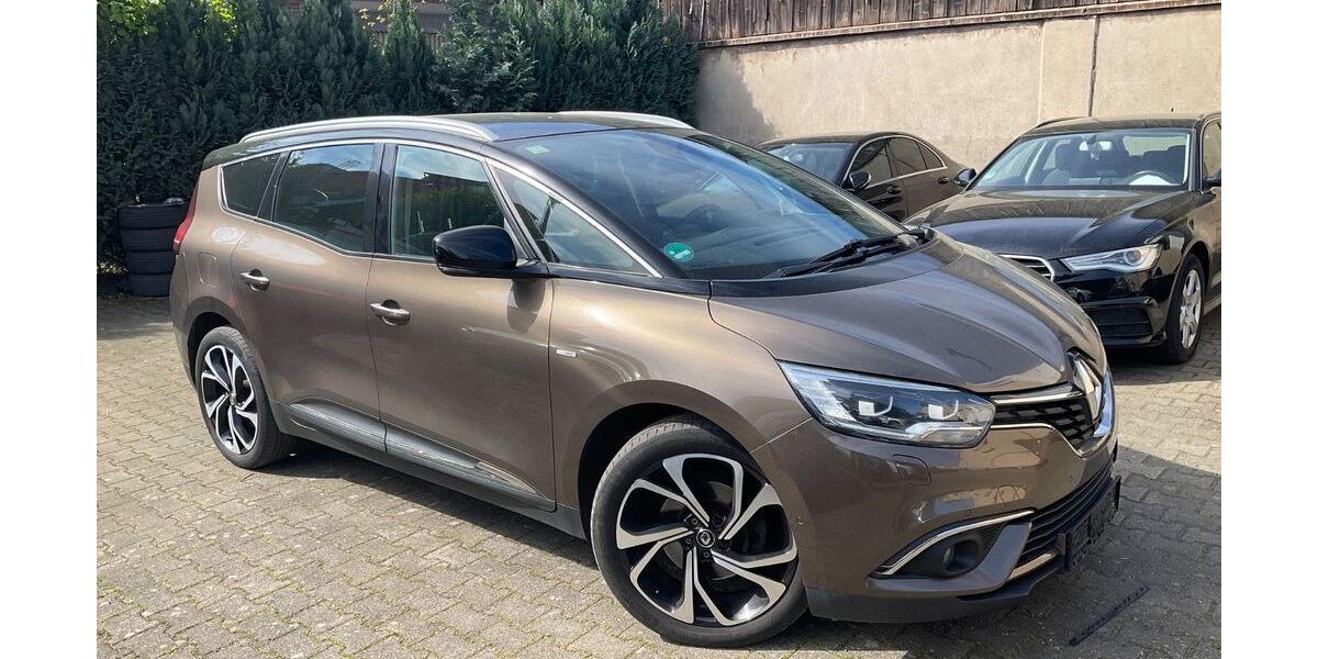 Renault Scenic 121.444 km 12.900 &euro; Solingen 42719